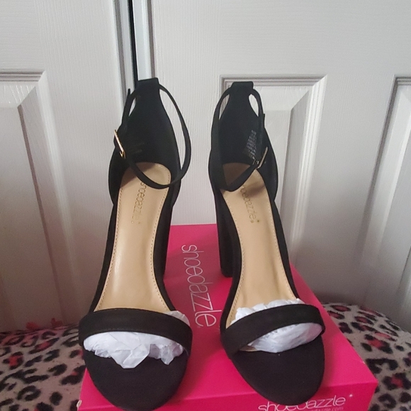 Shoes - Picture 2 of 4